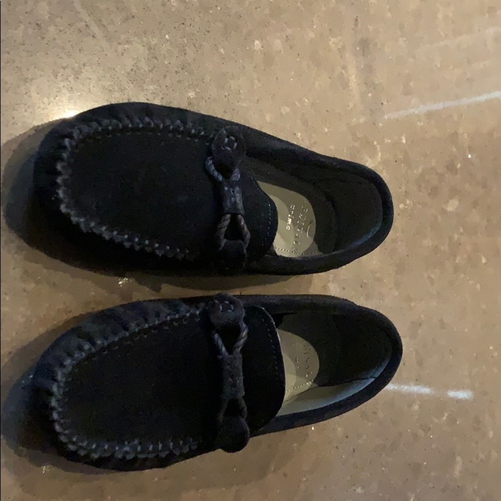 Velvet black shoes